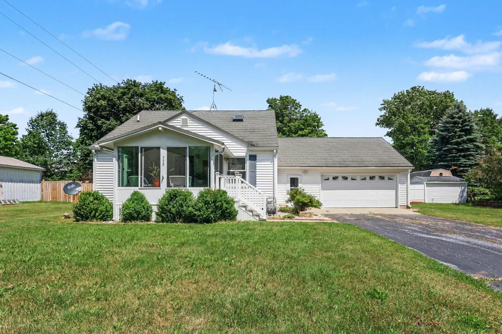 728 Ohio Avenue Fremont City, MI 49412