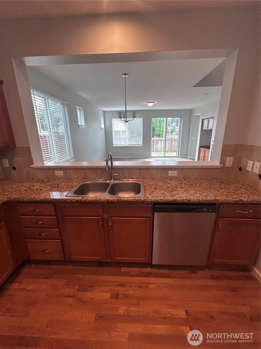 1218 32nd Street NE Auburn, WA 98002