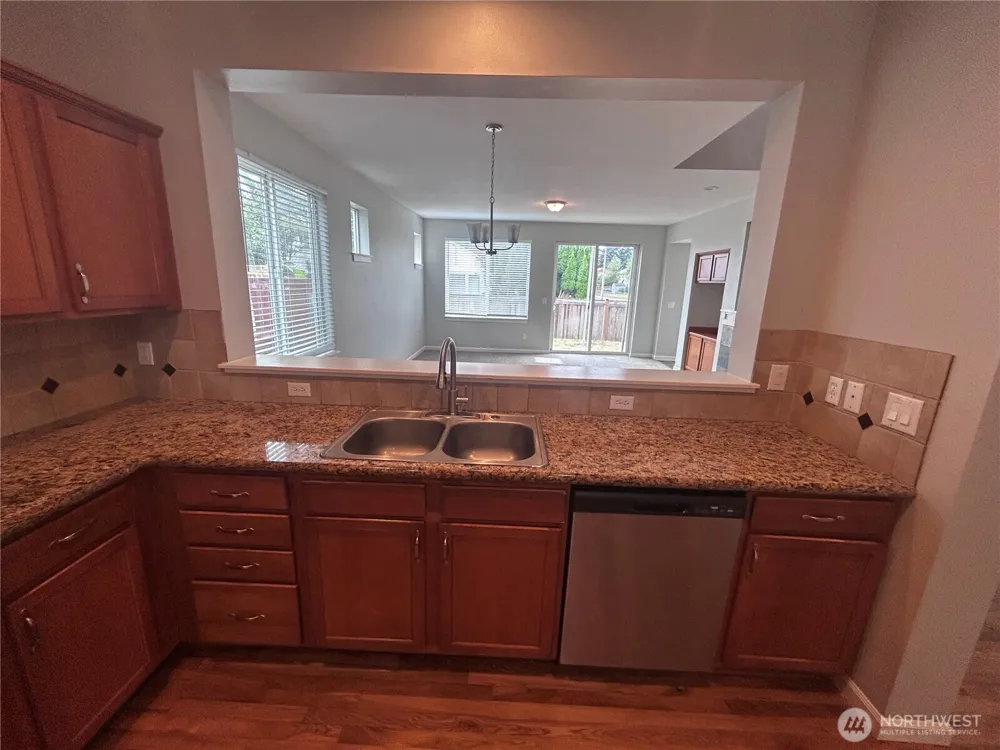 1218 32nd Street NE Auburn, WA 98002