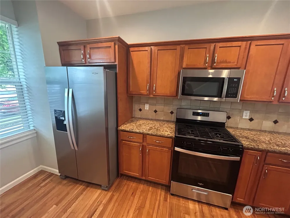 1218 32nd Street NE Auburn, WA 98002