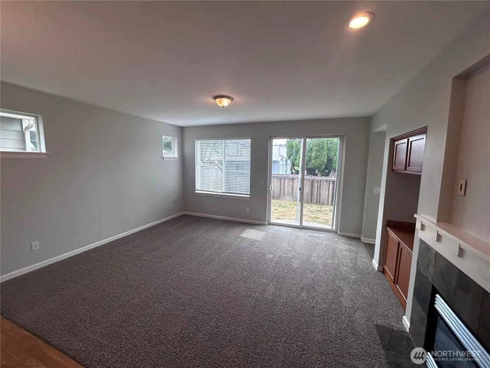 1218 32nd Street NE Auburn, WA 98002