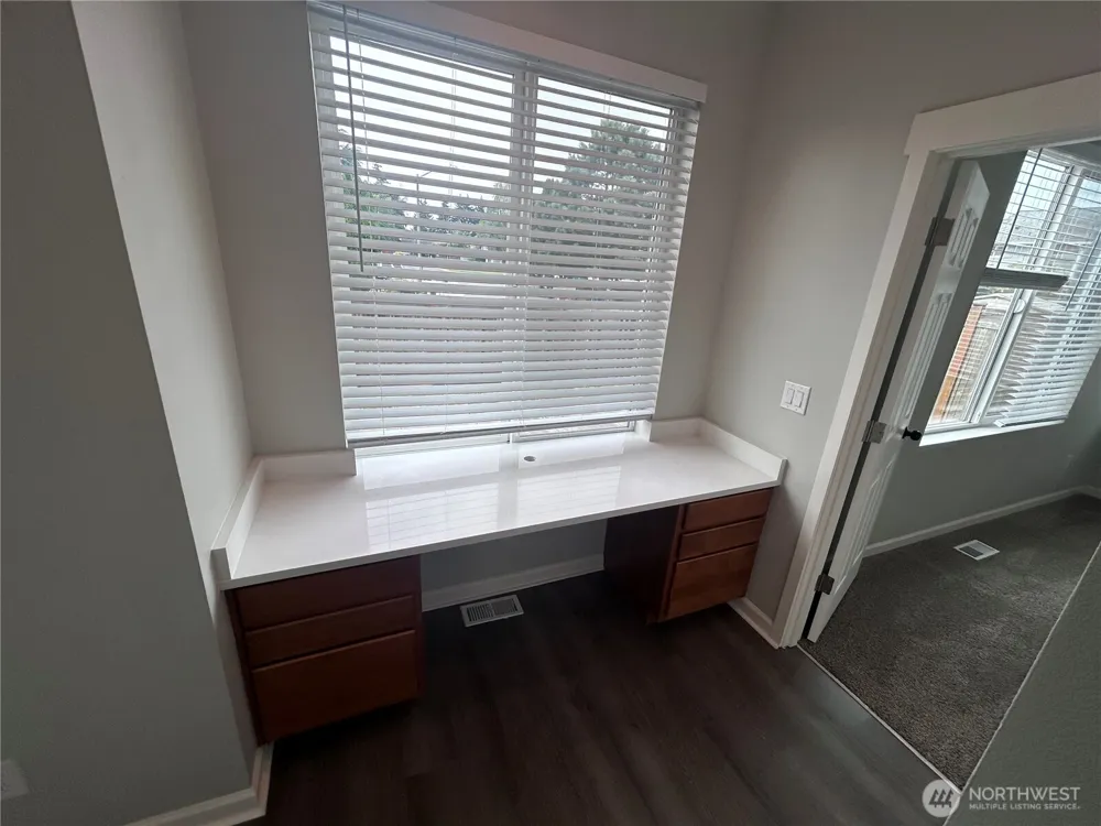 1218 32nd Street NE Auburn, WA 98002