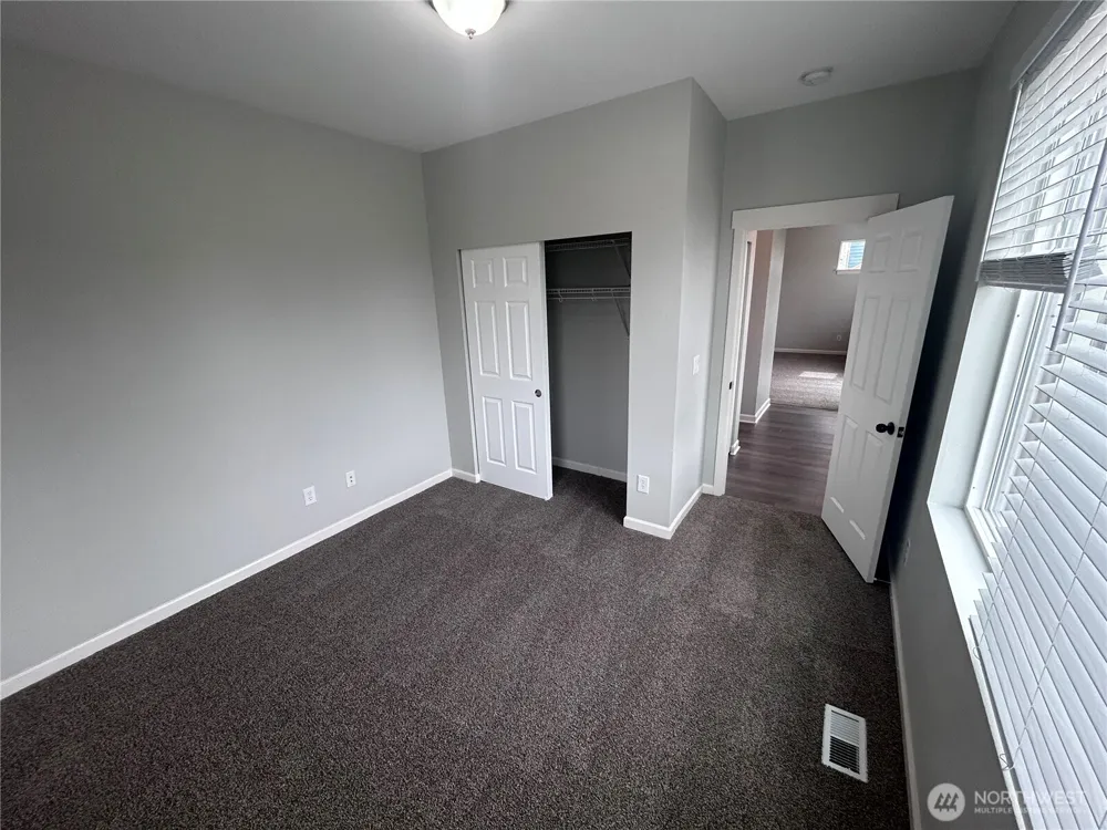 1218 32nd Street NE Auburn, WA 98002