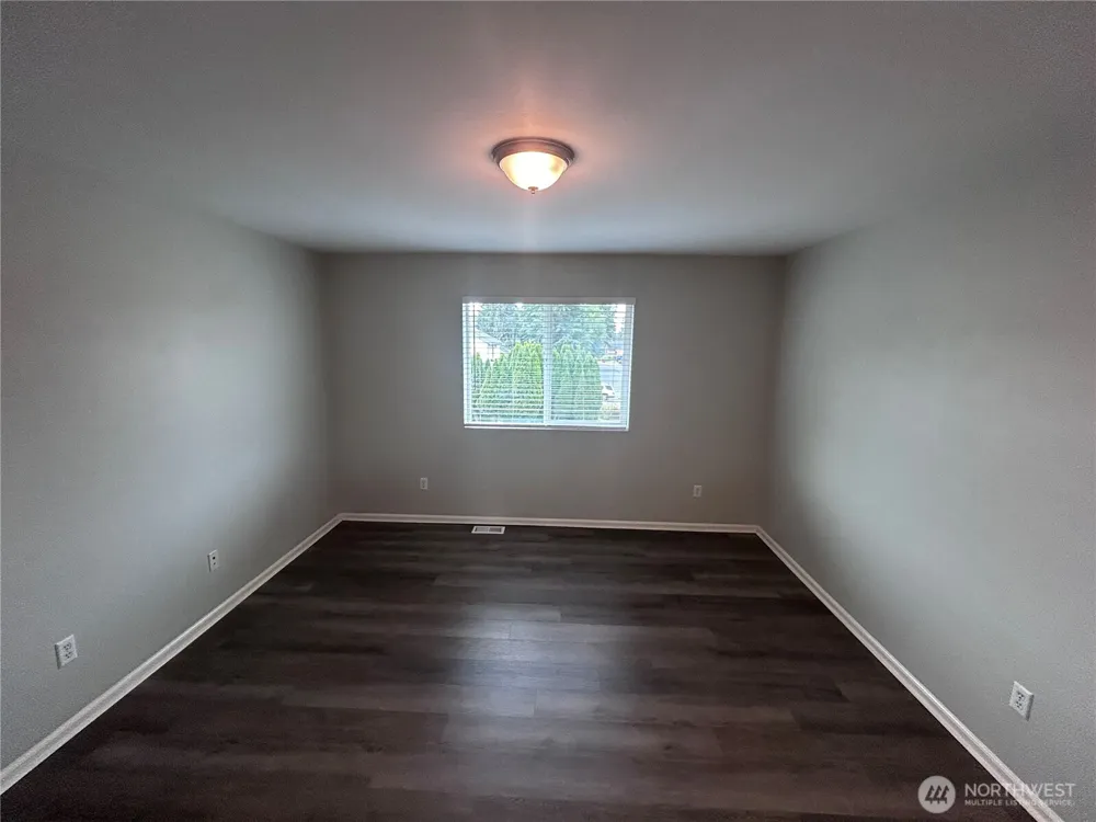 1218 32nd Street NE Auburn, WA 98002