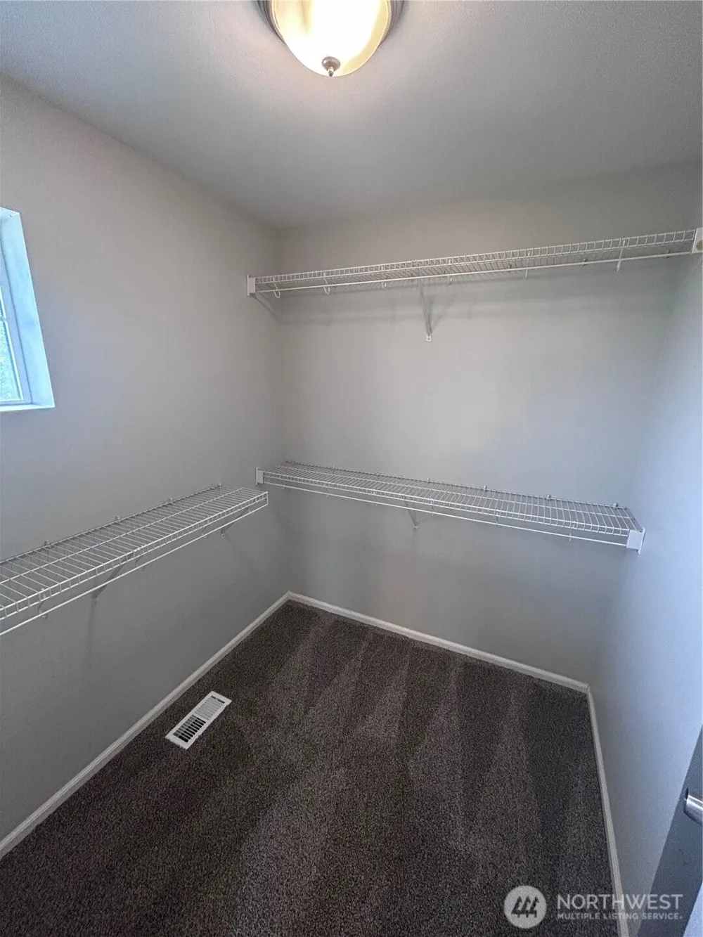 1218 32nd Street NE Auburn, WA 98002
