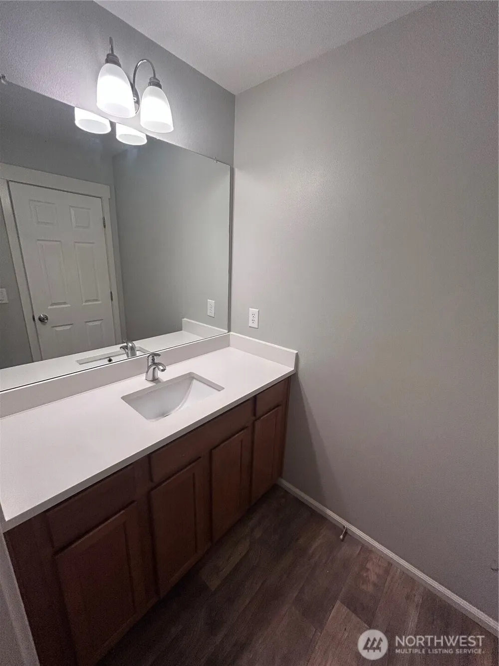 1218 32nd Street NE Auburn, WA 98002