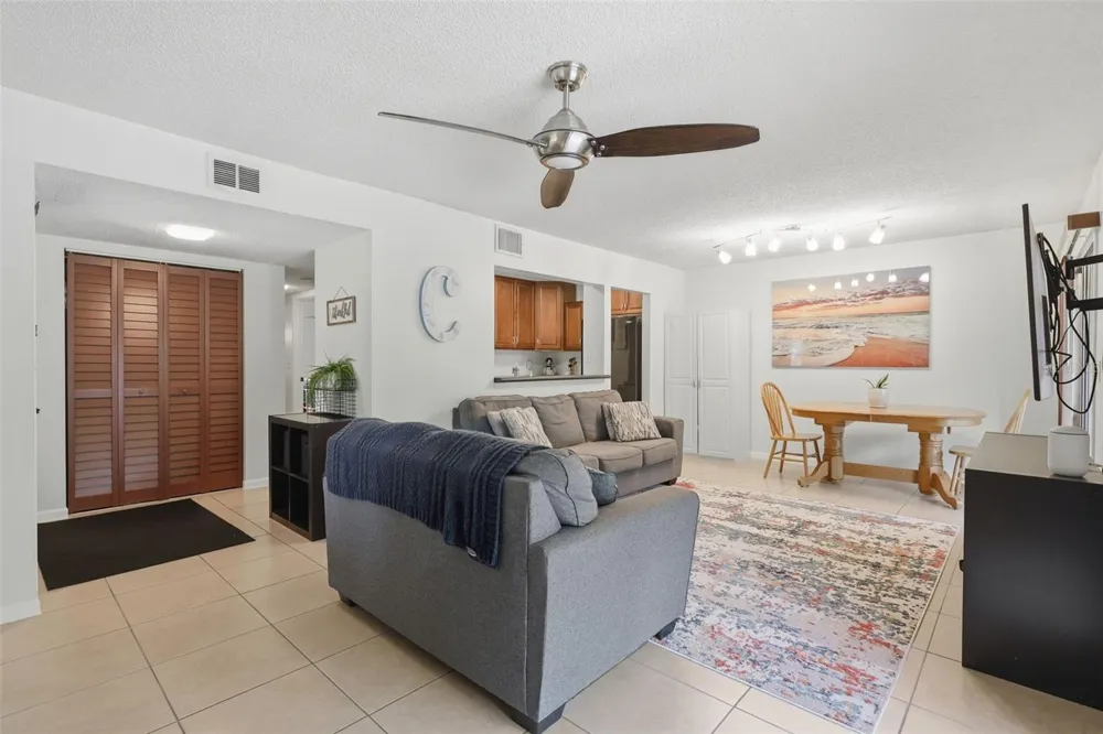 140 ORCHID WOODS COURT #13B Deltona, FL 32725