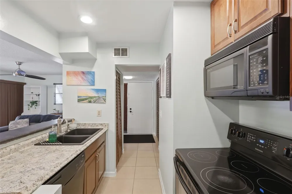 140 ORCHID WOODS COURT #13B Deltona, FL 32725