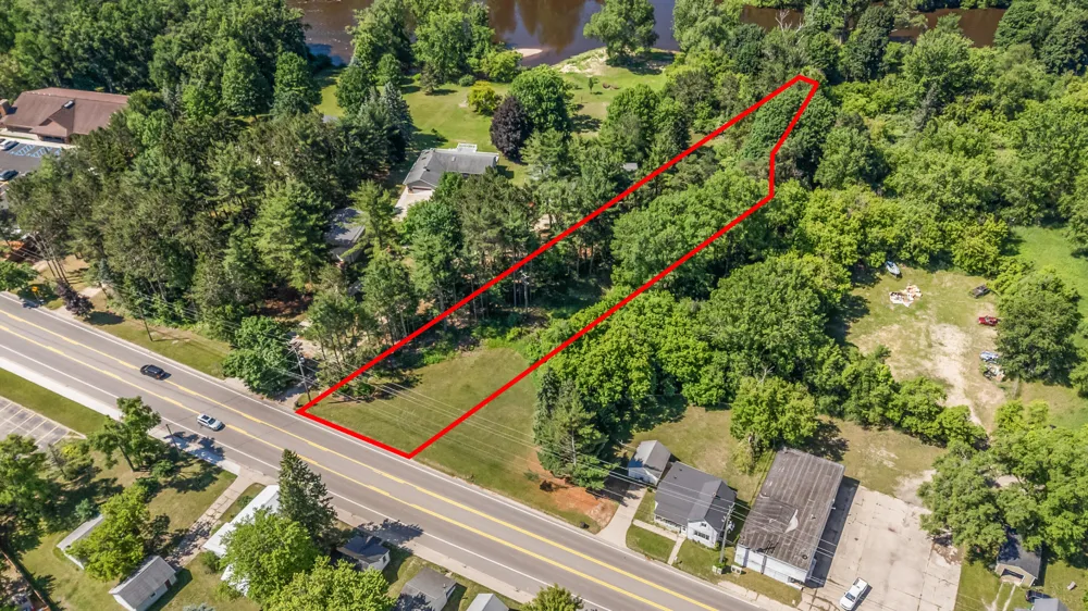 318 S 3rd Avenue Big Rapids, MI 49307
