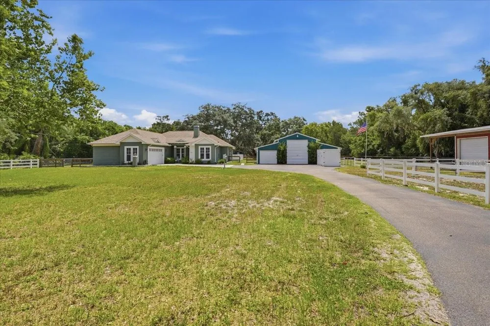 7014 JONES ROAD Odessa, FL 33556