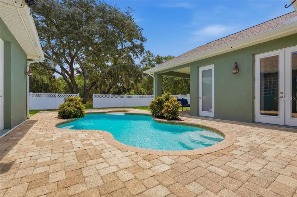 7014 JONES ROAD Odessa, FL 33556