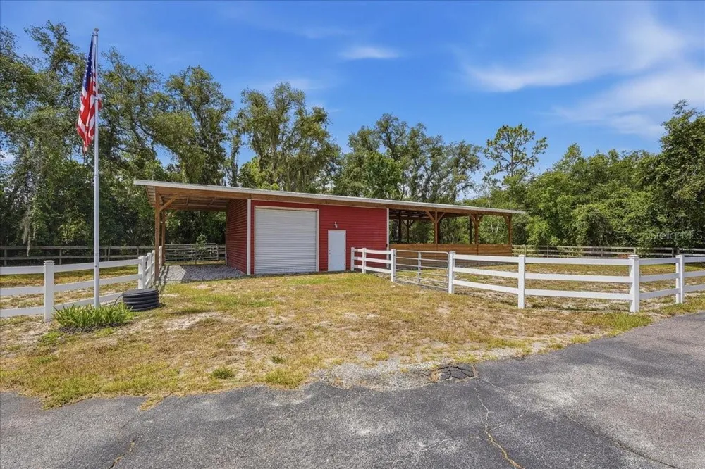 7014 JONES ROAD Odessa, FL 33556