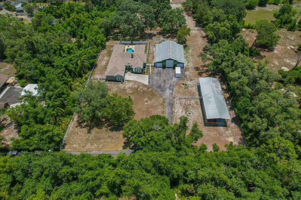 7014 JONES ROAD Odessa, FL 33556