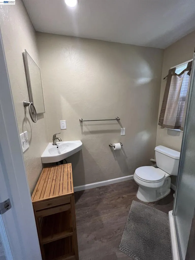 4231 Somerset Ave Castro Valley, CA 94546