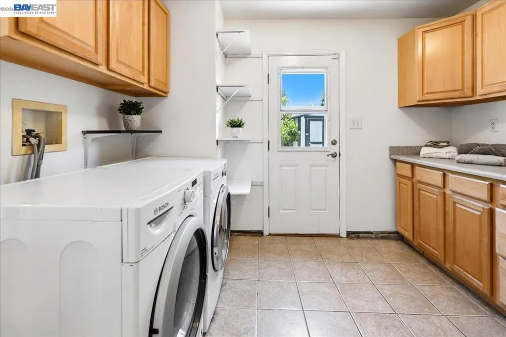 4231 Somerset Ave Castro Valley, CA 94546