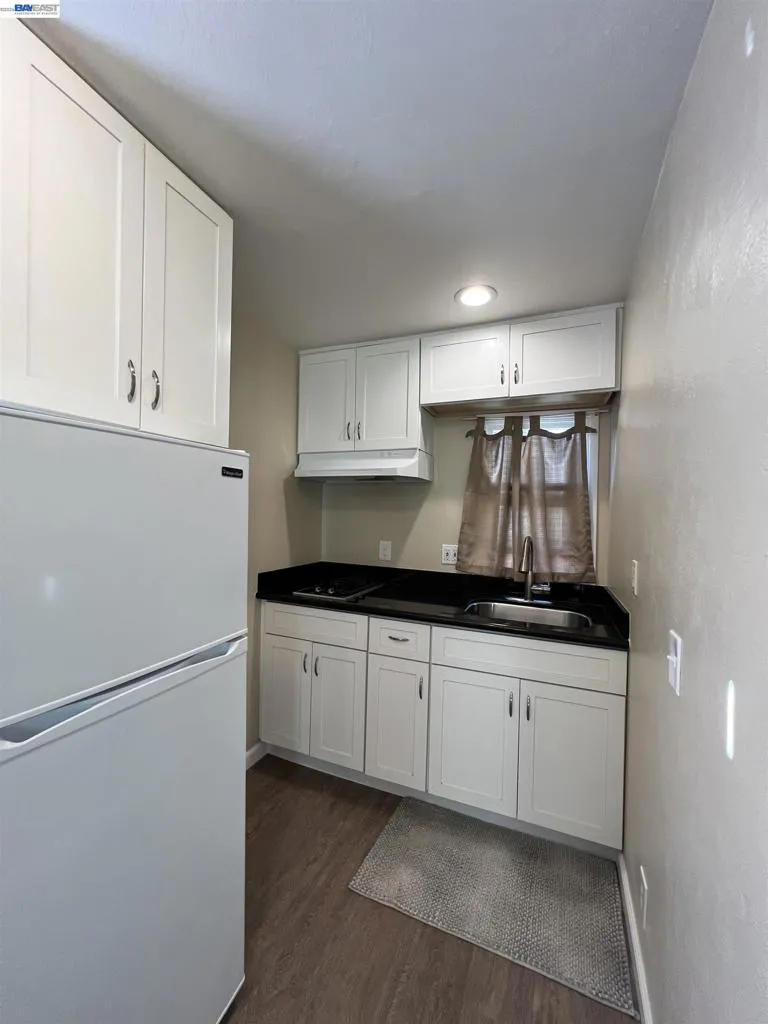 4231 Somerset Ave Castro Valley, CA 94546