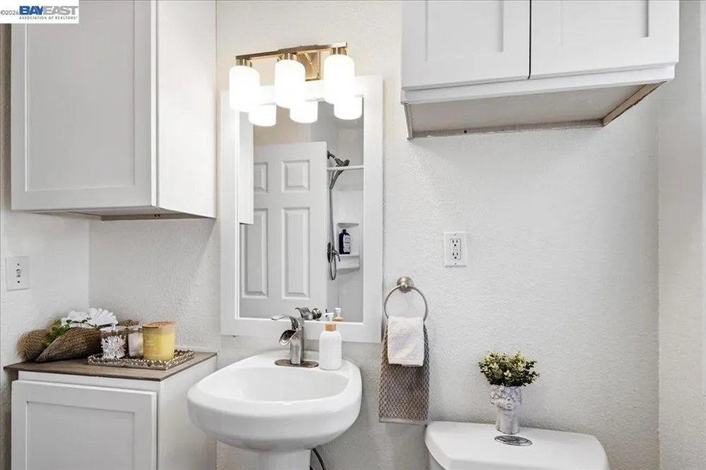 4231 Somerset Ave Castro Valley, CA 94546