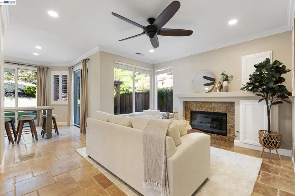 377 Squirrel Ridge Way Danville, CA 94506