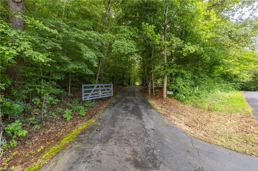 3505 Ivey Lane Trinity, NC 27370