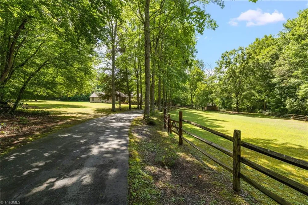 3505 Ivey Lane Trinity, NC 27370