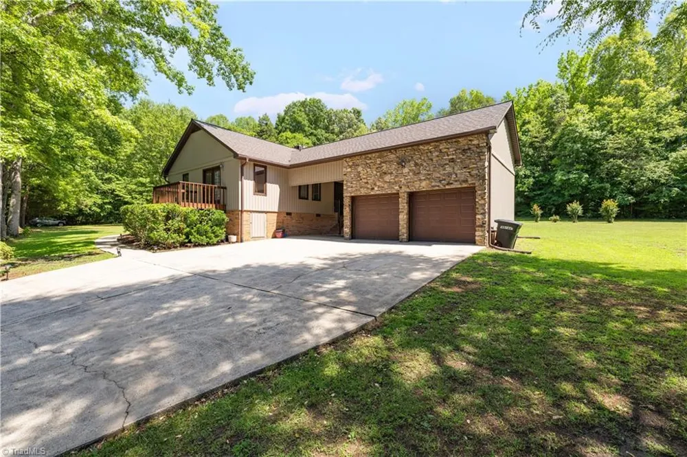 3505 Ivey Lane Trinity, NC 27370
