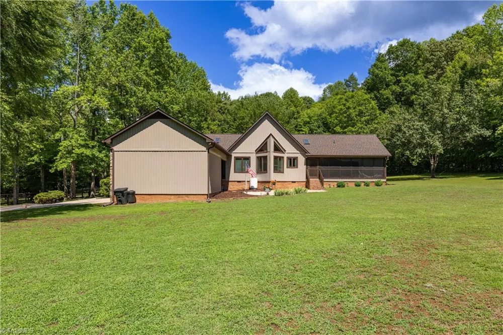 3505 Ivey Lane Trinity, NC 27370