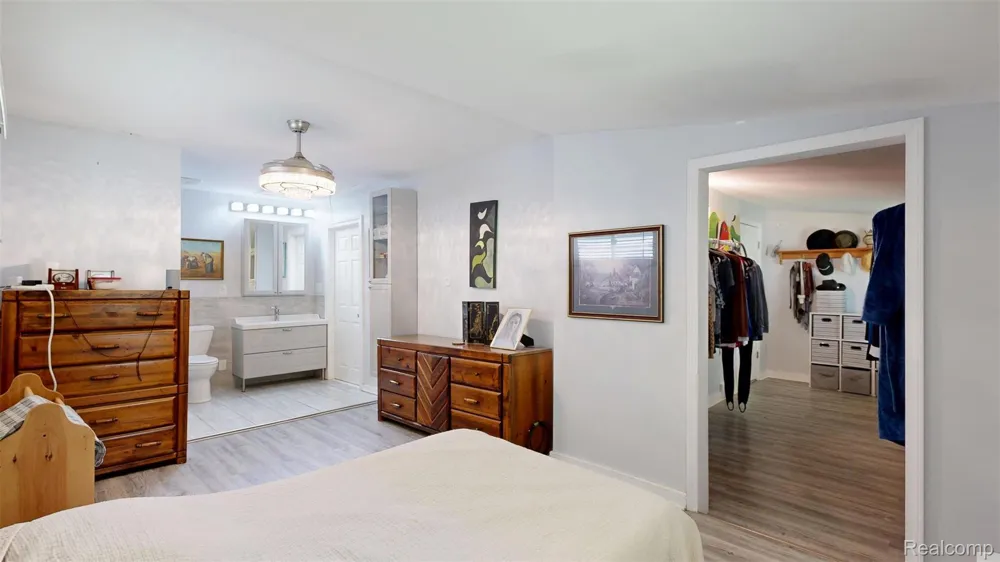 3057 Hillside Drive Milford Charter Township, MI 48380