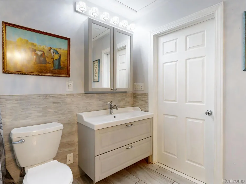 3057 Hillside Drive Milford Charter Township, MI 48380