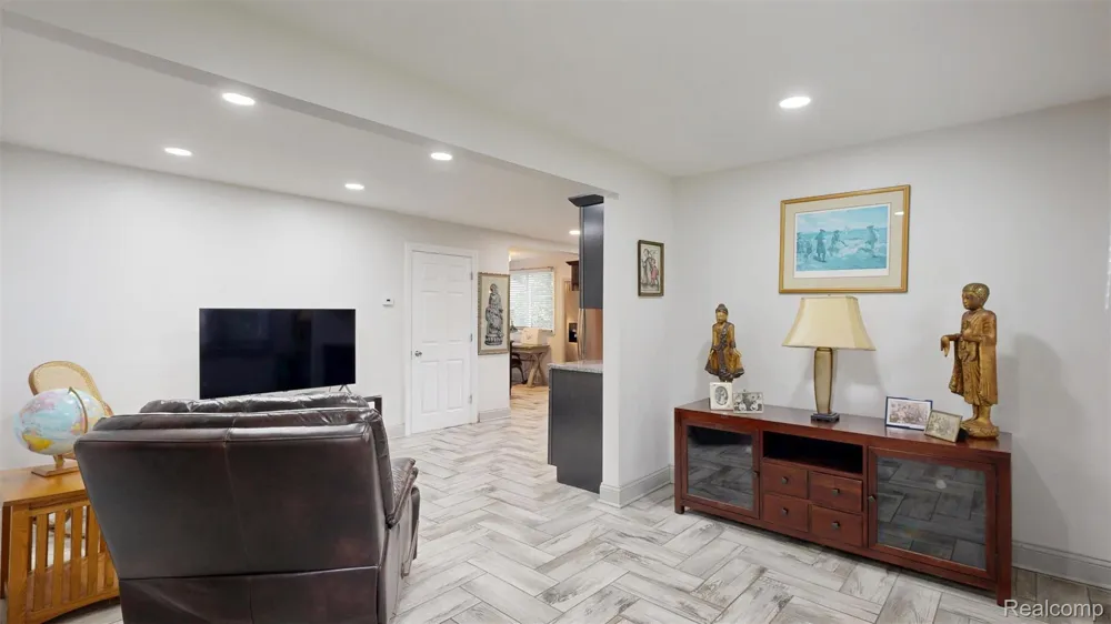 3057 Hillside Drive Milford Charter Township, MI 48380