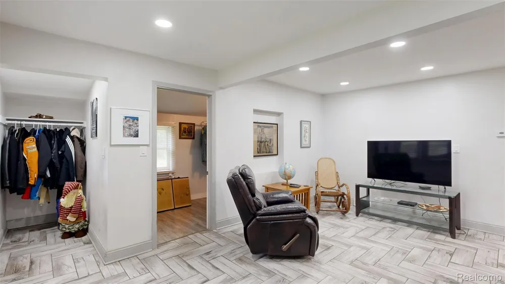 3057 Hillside Drive Milford Charter Township, MI 48380