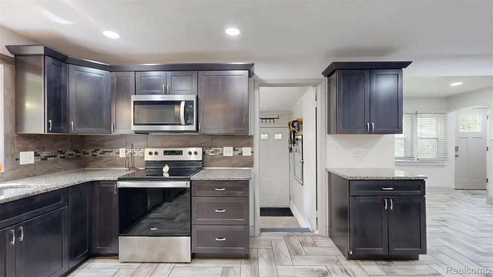 3057 Hillside Drive Milford Charter Township, MI 48380