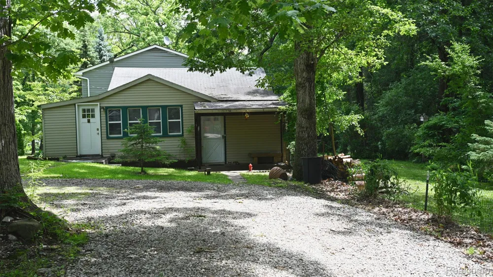 3057 Hillside Drive Milford Charter Township, MI 48380