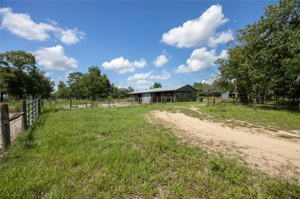 11751 SE 16TH LANE Morriston, FL 32668