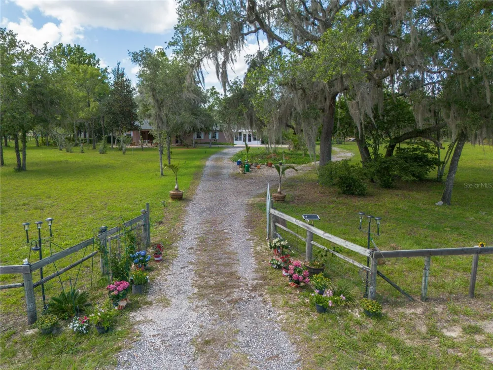 11751 SE 16TH LANE Morriston, FL 32668