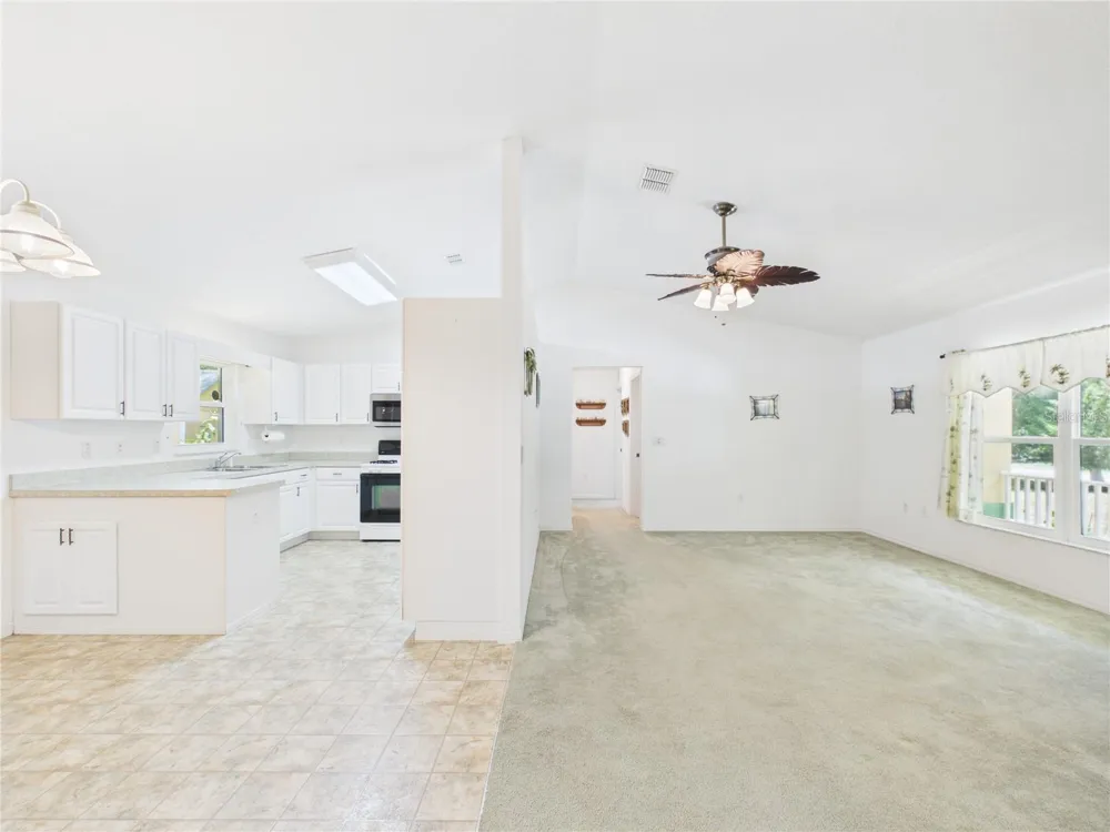 11236 RAIN POINT Inglis, FL 34449