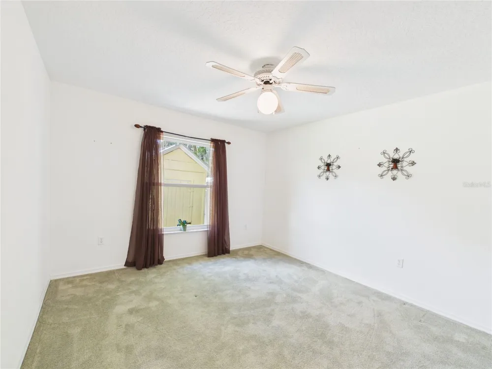 11236 RAIN POINT Inglis, FL 34449