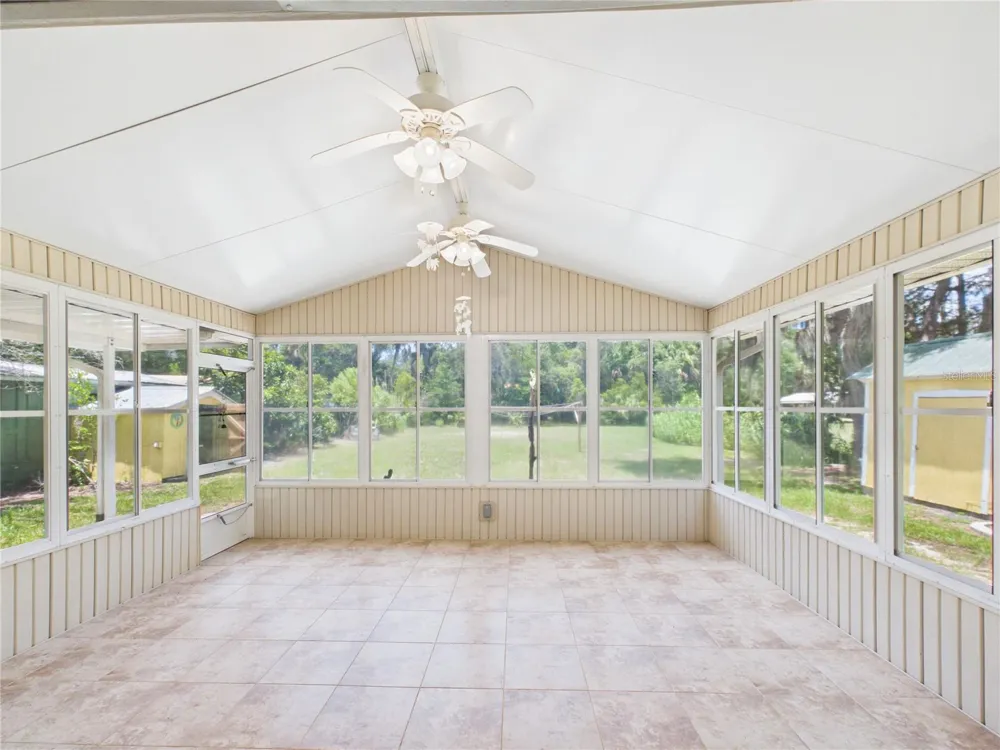 11236 RAIN POINT Inglis, FL 34449