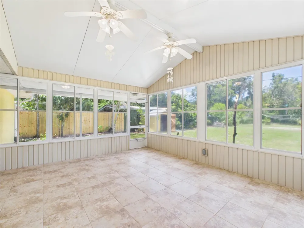 11236 RAIN POINT Inglis, FL 34449