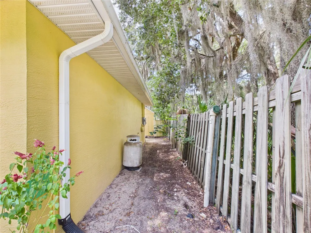 11236 RAIN POINT Inglis, FL 34449