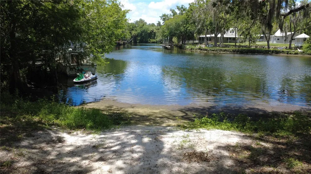 11236 RAIN POINT Inglis, FL 34449