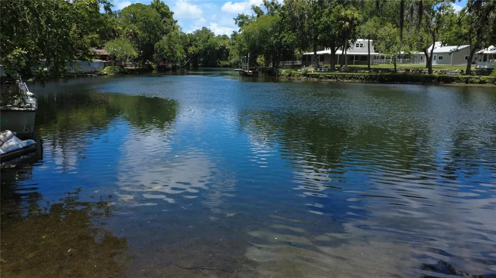 11236 RAIN POINT Inglis, FL 34449