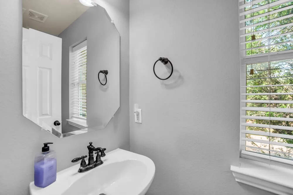 2700 Club Ridge Drive #1 Lewisville, TX 75067