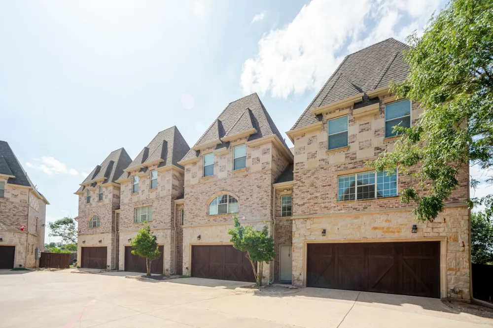 2700 Club Ridge Drive #1 Lewisville, TX 75067