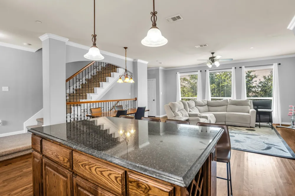 2700 Club Ridge Drive #1 Lewisville, TX 75067