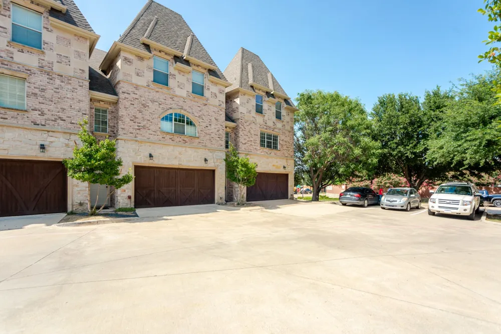 2700 Club Ridge Drive #1 Lewisville, TX 75067
