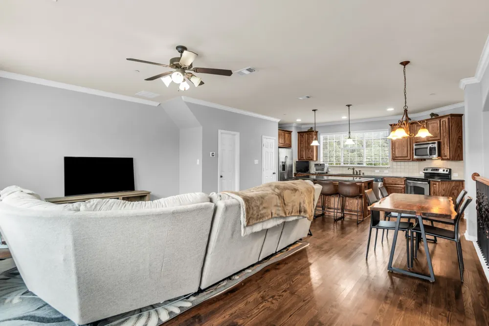 2700 Club Ridge Drive #1 Lewisville, TX 75067