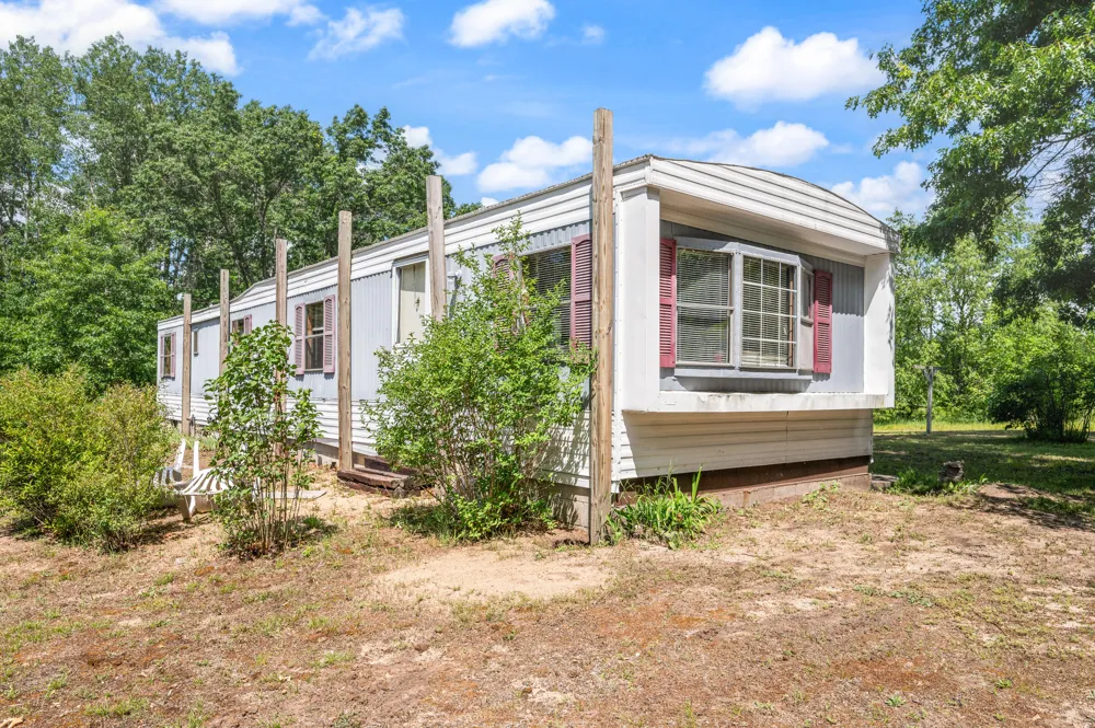 11592 80th Avenue Morton Township, MI 49332