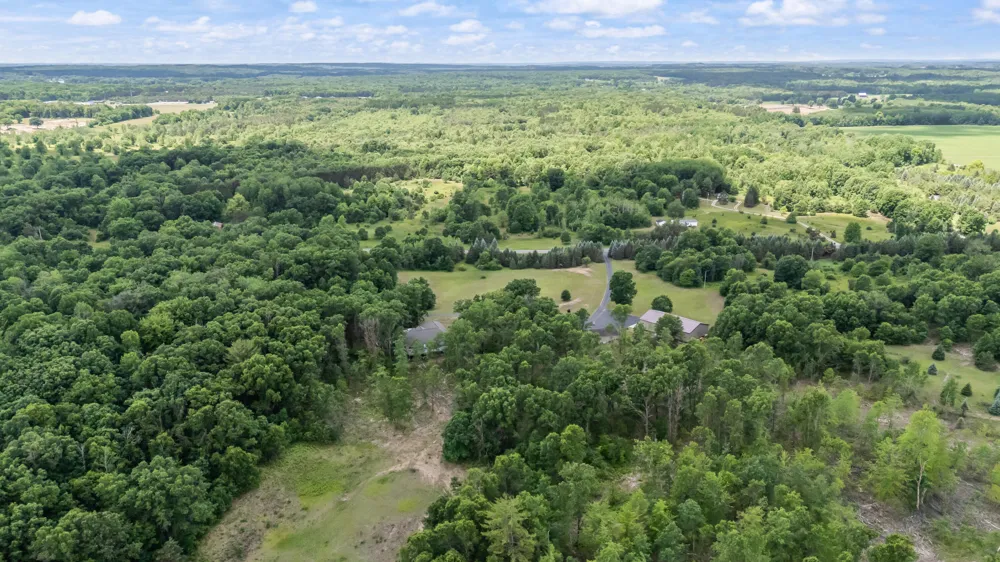11592 80th Avenue Morton Township, MI 49332
