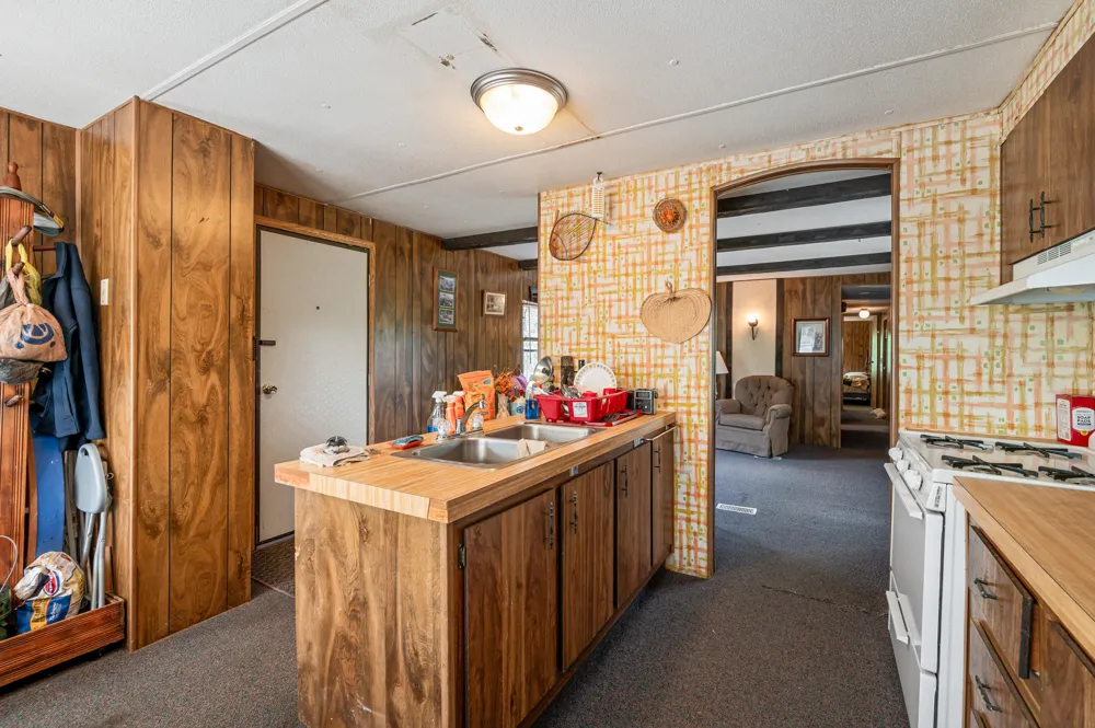 11592 80th Avenue Morton Township, MI 49332