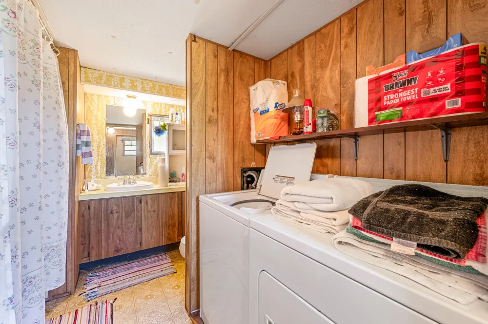 11592 80th Avenue Morton Township, MI 49332